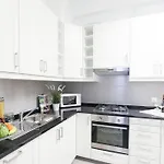 Glamorous Apartment Park Ed VII